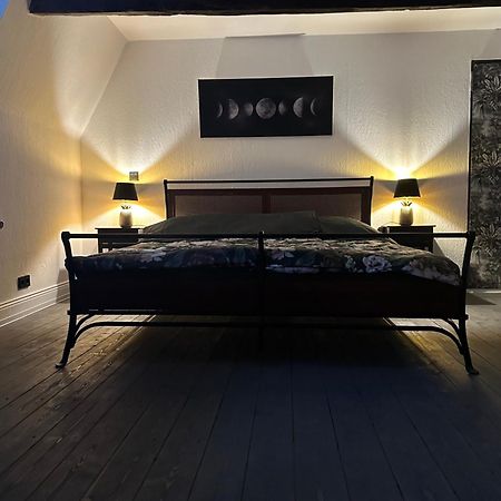 Urlaub Im Historischen Muellerhaus, Dachgiebel Lübeck Exterior foto