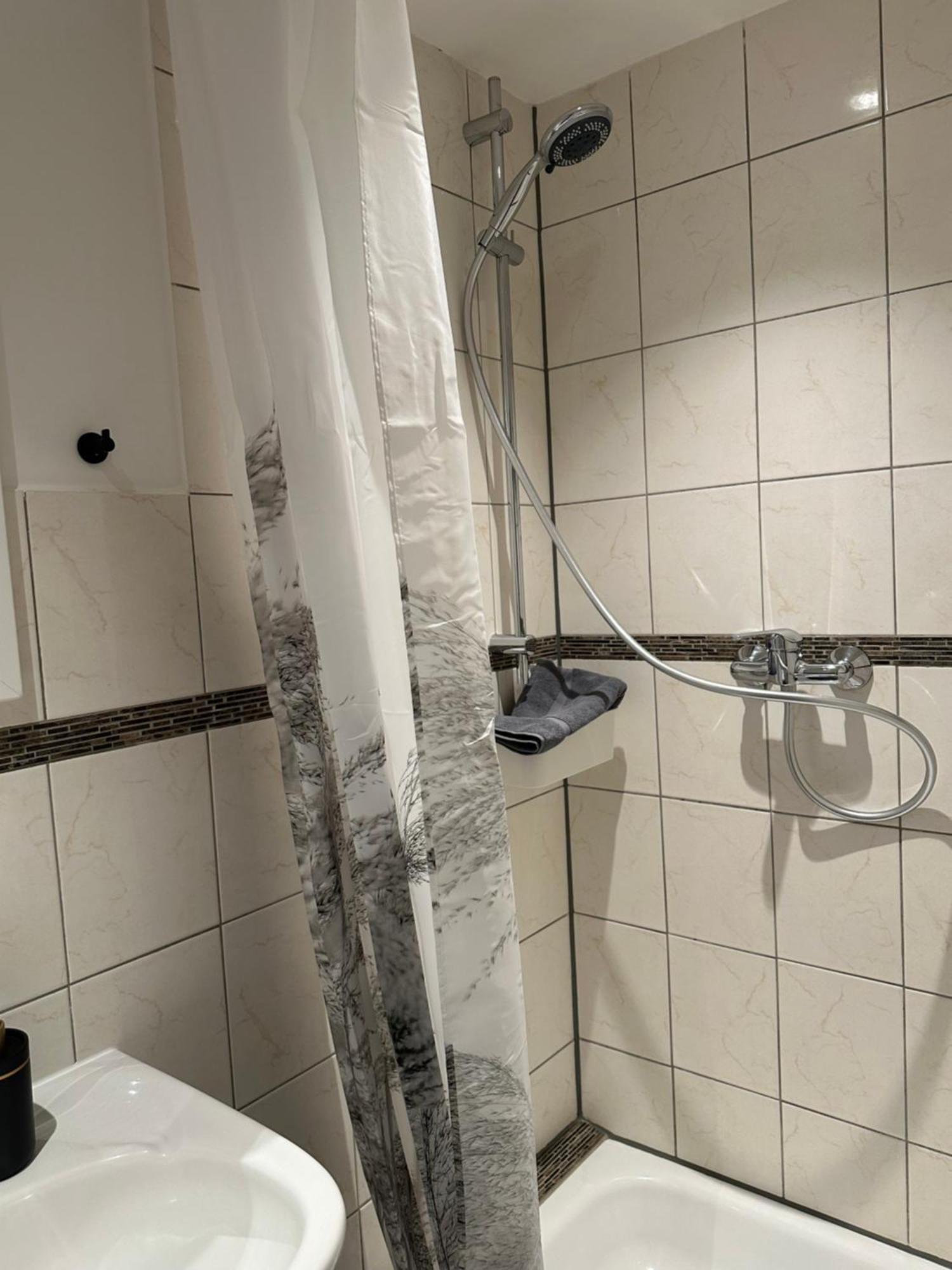 Urlaub Im Historischen Muellerhaus, Dachgiebel Lübeck Exterior foto