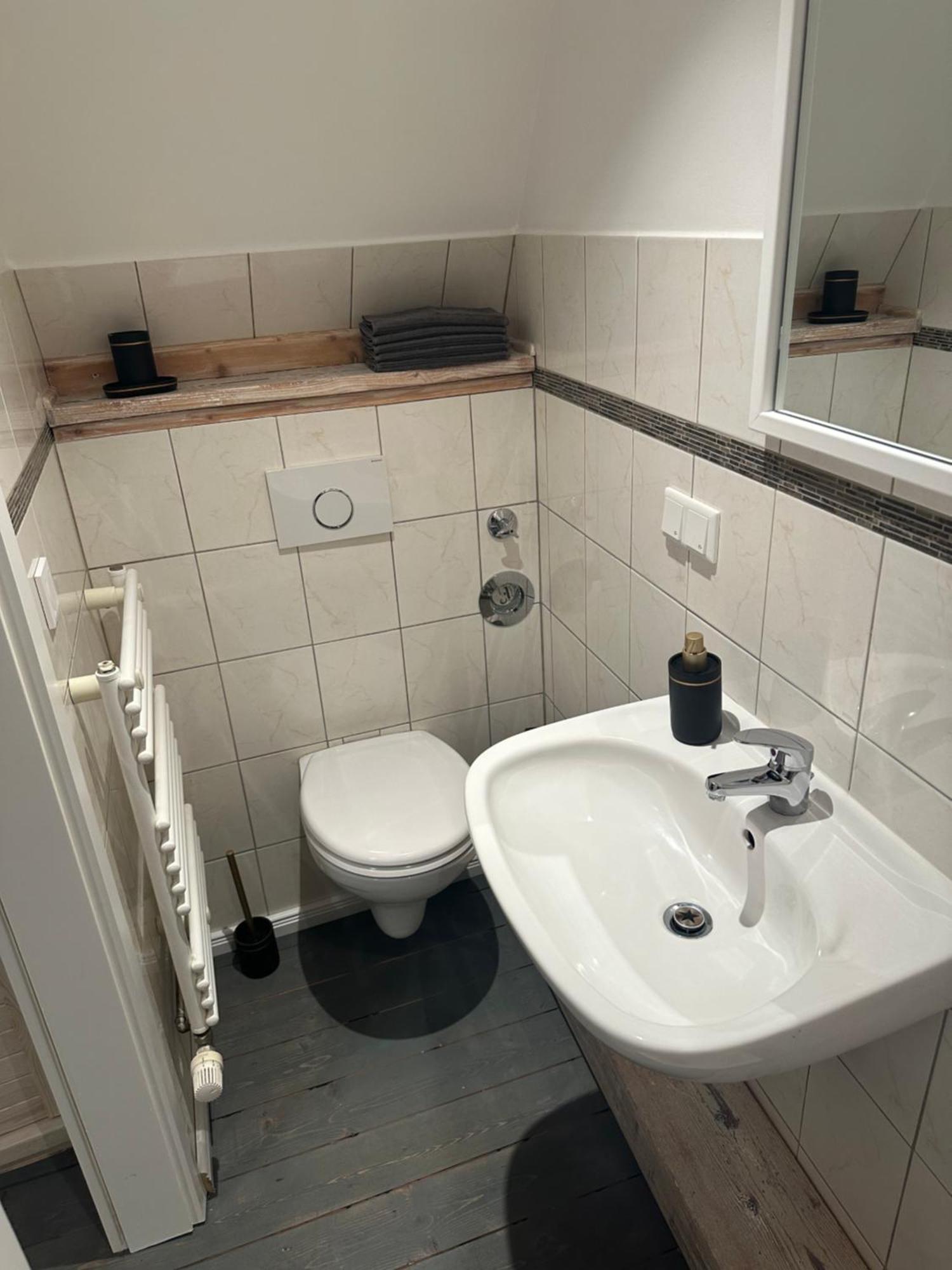 Urlaub Im Historischen Muellerhaus, Dachgiebel Lübeck Exterior foto